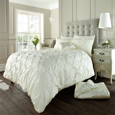 GC GAVENO CAVAILIA Dazzling Diamonds duvet cover bedding set cream king 3PC with pintuck quilt cover