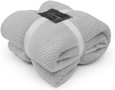 GC GAVENO CAVAILIA Fluffy Pop Extra Large Throw 200x240CM Silver Soft & Cosy King Size Blanket Waffle Throw