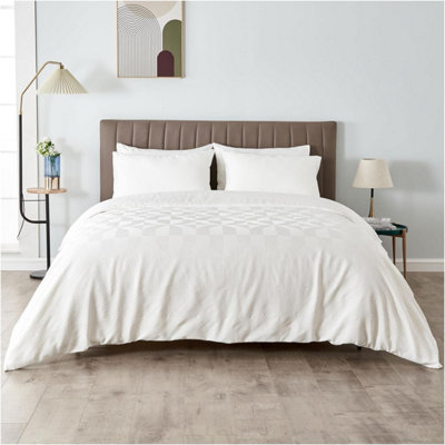 GC GAVENO CAVAILIA Geometric Stripe Pattern Microfiber Super king Duvet Set, Plain Reversible Embossed 3D Soft Bedding Sets, White