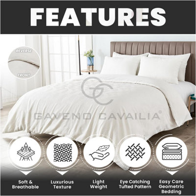 GC GAVENO CAVAILIA Geometric Stripe Pattern Microfiber Super king Duvet Set, Plain Reversible Embossed 3D Soft Bedding Sets, White