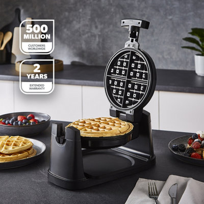 Geepas 1000W Rotating Belgian Waffle Maker Rotary Waffle Iron Machine with Non Stick Plates Auto Temperature Control