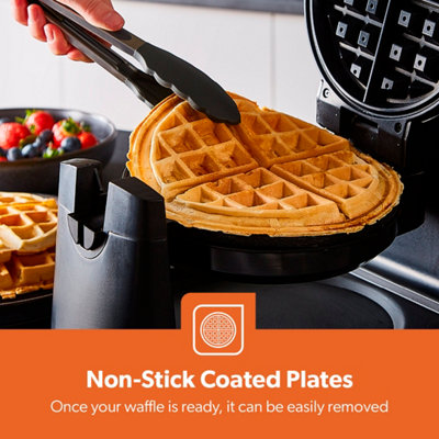 Geepas 1000W Rotating Belgian Waffle Maker Rotary Waffle Iron Machine with Non Stick Plates Auto Temperature Control