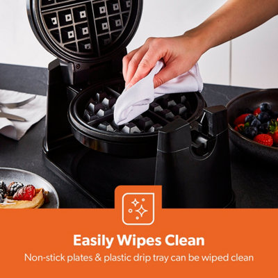 Geepas 1000W Rotating Belgian Waffle Maker Rotary Waffle Iron Machine with Non Stick Plates Auto Temperature Control