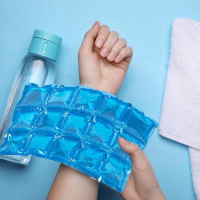GEEZY 4 REUSABLE FLEXIBLE ICE PACK FRIDGE FREEZER SUMMER COOL