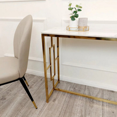 Geo Console Table / A Fusion of Functionality and Style