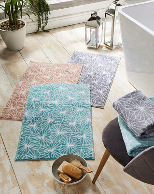 Geometric Design Non-Slip Bath Mat - Blush Pink - 3