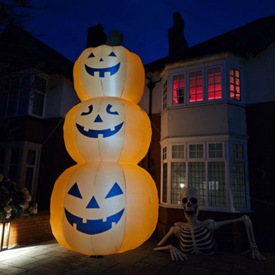 Giant: 20ft (6m) Inflatable Light up Halloween Stacked Pumpkin ...