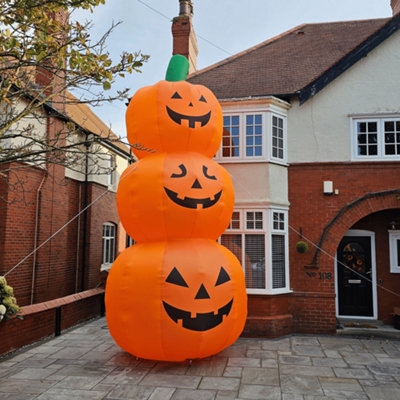 Halloween cheapest Outdoor LED Décor of 12ft Tall Stacked 4 Pumpkins