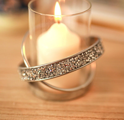 Glass Candle Holder With Crushed Diamond Design