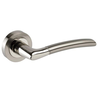 Golden Grace Indiana Modern Chrome Internal Door Handles on Rose, Dual Finish, 1 Set Bathroom Handle Pack, 64mm DEADBOLT