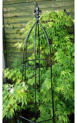 Gothic 5Ft Obelisk Bare Metal/Ready to Rust - Garden Plant Border Support - Solid Steel - L38.1 x W38.1 x H152.4 cm