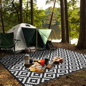 Green Decore 180 x 270 cm Black / White Reversible Plastic Camping, Picnic and Garden Outdoor Rug