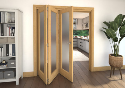 Green & Taylor Shaker Oak 1 Lite Frosted Glass Roomfold Internal Bi-folding Doorset - 1794 x 2060 x 133mm (WxHxT)