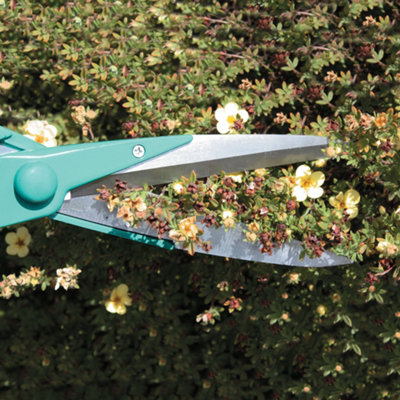 B&q long deals handled lawn shears