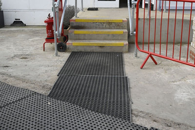 Greenskeeper 100 x 150cm x 16mm - Rubber Ground Protection Mat - 3