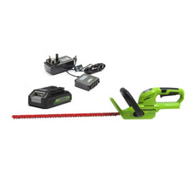 Greenworks Tools 24V Hedge Trimmer 56cm (22") with rotating handle includes 2Ah battery & charger