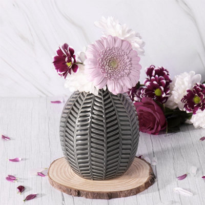 Grey Ceramic Leaf Inspired Vases - Set of 2 - 4