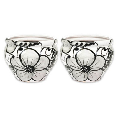 Grey Flowers Hand Painted Set of 2 Outdoor Garden Patio Bola Plant Pots (D) 25cm