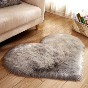 Grey Heart Shape Super Soft Shaggy Floor Area Rug Kids Room Decor Seat Pad 40 x 50 cm
