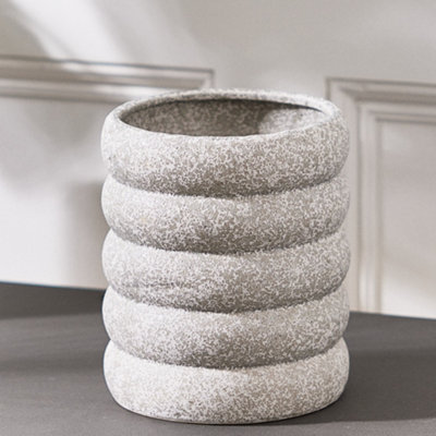 Grey Rippled Ceramic Planter with Speckled Finish Indoor Stoneware Decorative Plant Pot (H) 16.5cm, (Dia)13cm