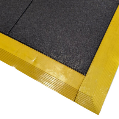 Gym Mat Interlocking Edge Finishing Strip - 900mm Long - Male - Yellow