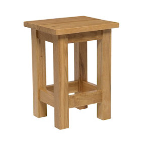 Hallowood Furniture Waverly Oak Small Occasional Table