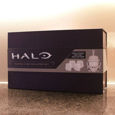 Halo Infinite Master Chief Helmet 6-Piece Whiskey Decanter Set