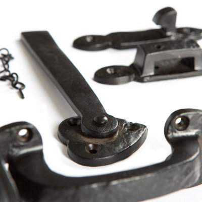 Hammer & Tongs - Arrowhead Suffolk Latch - H155mm - Black