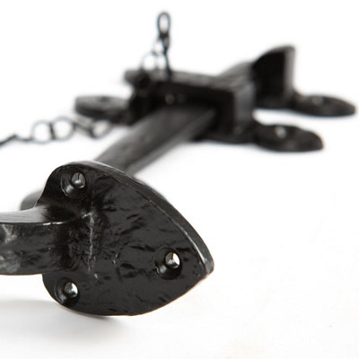 Hammer & Tongs - Arrowhead Suffolk Latch - H240mm - Black