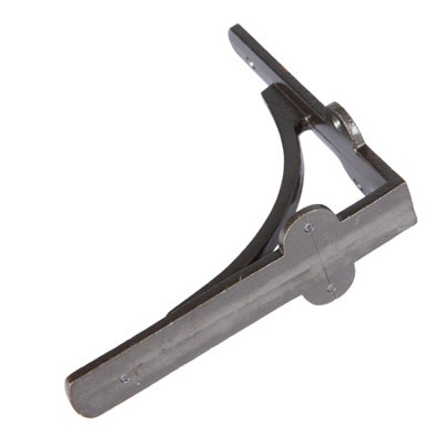 Hammer & Tongs - Curved Iron Shelf Bracket - D150mm - Raw