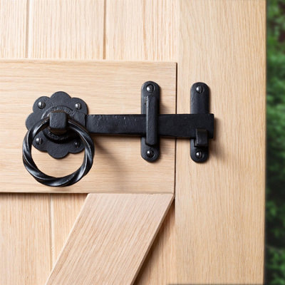 Shop gate furniture