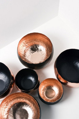 Hammered Bowl - Iron - L30 x W30 x H21 cm - Copper/Black