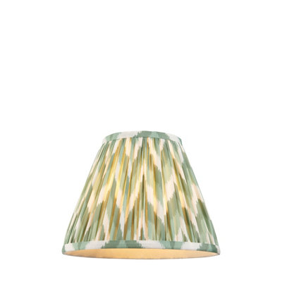 Handcrafted 25cm Cotswold Green Zigzag Lamp Shade for Elegant Lighting