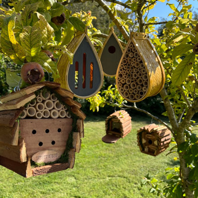 Hanging Wooden Bird, Butterfly & Insect Hotels & Squirrel Feeder Wildlife Care Set Price Comparisons | Compare The Build