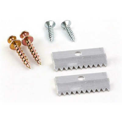 Hangman Flush Mount Self Levelling Canvas Picture Hanger SCH2 DIY at B&Q