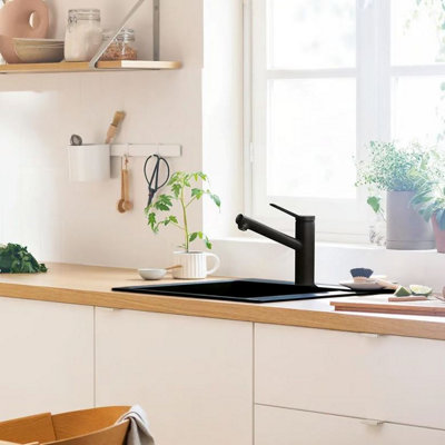 Hansgrohe Zesis M33 Single Lever Kitchen Mixer Tap 160 Pull-Out Spray 2Jet in Matt Black