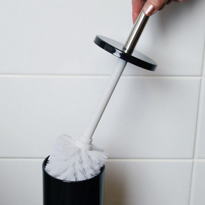Harbour Housewares 2pc Round Stainless Steel Pedal Bin & Toilet Brush Set - 5L - Black - 7