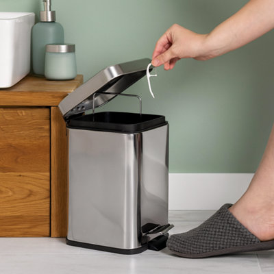 Harbour Housewares Bathroom Pedal Bin - 3L - Chrome - Square Stainless ...