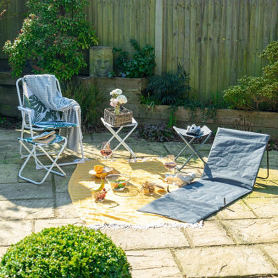 Harbour Housewares - Folding Beach Lounger - Grey - 7