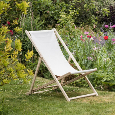 Harbour Housewares - Folding Wooden Deck Chairs - Natural - Pack of 2 - 7