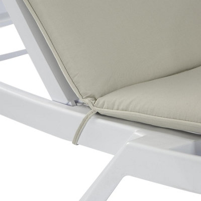 Harbour Housewares - Master Sun Lounger Cushion - Beige - 6