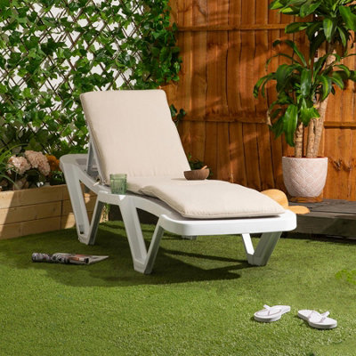Harbour Housewares - Master Sun Lounger Cushion - Beige - 7