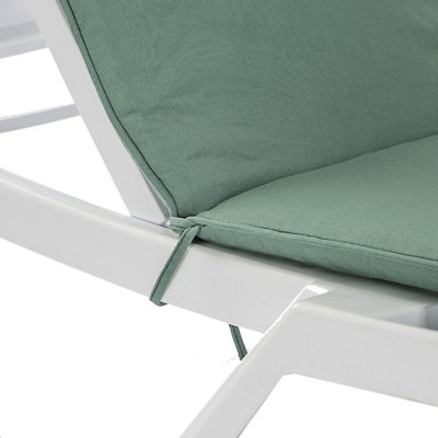 Harbour Housewares - Master Sun Lounger Cushion - Green - 6