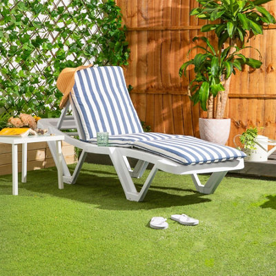 Harbour Housewares - Master Sun Lounger Cushion - Navy Stripe - 5