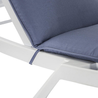 Harbour Housewares - Master Sun Lounger Cushion - Navy - 6