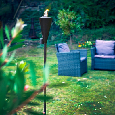 Harbour Housewares - Metal Cone Garden Fire Torches - 146cm - Black - Pack of 2 - 6
