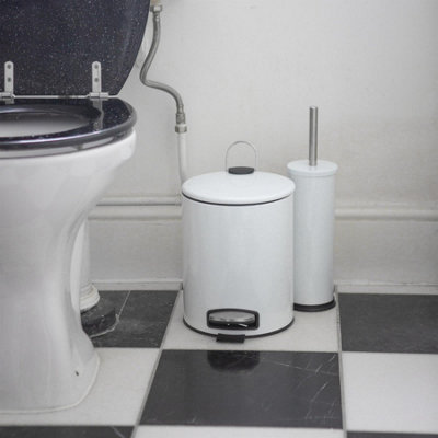 Harbour Housewares Round Stainless Steel Pedal Bins - 5L - White - Pack of 2 - 5