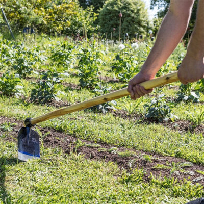 Harbour Housewares Steel Garden Hoe 110cm Natural