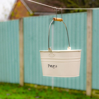 Harbour Housewares - Vintage Metal Clothes Peg Bucket - Cream - 7