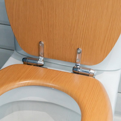 Harbour Housewares - Wooden Soft Close Toilet Seat - Beech - 7